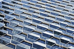 El Golfo Pérsico ha dominado la larga era del petróleo. Ahora se está preparando para liderar la era de la energía solar